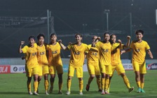 Đội nữ TP.HCM đăng quang trong khó nhọc, nhớ Chelsea Lê khôn nguôi