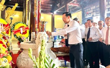 Đông đảo người dân Kiên Giang dâng hương Quốc tổ Hùng Vương