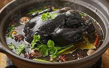 Ăn ngon - ăn khỏe: Cách chế biến gà ác hầm thuốc bắc bổ dưỡng