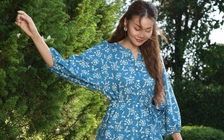 Váy họa tiết hoa nữ tính, nhẹ nhàng mà đẹp hút mắt