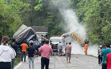 Tai nạn liên hoàn trên đèo Bảo Lộc, giao thông ách tắc nghiêm trọng