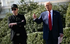 Tỉ phú Musk trực tiếp kêu gọi Tổng thống Trump đảo ngược thuế quan?