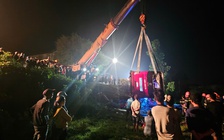 Bình Định: Xe khách bị lật, một người tử vong