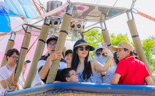 Du khách trải nghiệm khinh khí cầu ở Buôn Đôn