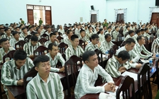 86 phạm nhân tại trại giam Huy Khiêm nhận quyết định đặc xá