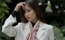 Những cách biến tấu với khăn lụa để mùa hè thêm phong cách