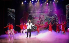 'Quà tháng 5 dâng Người'