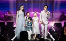 Tuấn Hưng hát cùng vợ và 3 con, thừa nhận được 'hồi sinh' nhờ khán giả