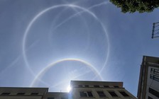 Ngoài quầng mặt trời, vì sao có nhiều vòng sáng khác 'vây' quanh mặt trời sáng nay?