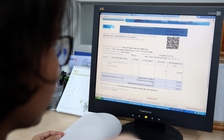 Không bắt buộc ghi mã số thuế trên hóa đơn khi bán hàng cho cá nhân tiêu dùng