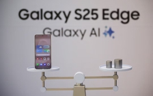 Samsung chế giễu iPhone 'dày và nặng'