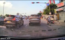 Người dân cung cấp clip xe vượt đèn đỏ, tài xế bị phạt 19 triệu đồng