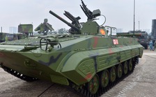 Xe chiến đấu bộ binh XCB-01 được đại tướng Nguyễn Tân Cương kiểm tra hiện đại thế nào?