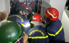 Từ vụ cô gái bị kẹt thang máy ở TP.HCM: Cần làm gì khi gặp sự cố?