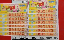 Người đàn ông trúng 13 tờ vé số độc đắc, cả họ đến chúc mừng