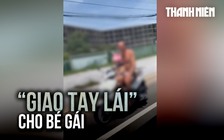 Du khách nước ngoài 'giao tay lái' cho bé gái giữa đường phố Phú Quốc