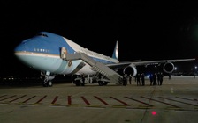 Mỏi mòn chờ chuyên cơ Không lực Một mới, ông Trump tính 'phương án B'