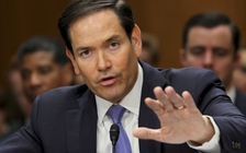 Ngoại trưởng 'đấu' thượng nghị sĩ, bảo vệ chính sách của ông Trump