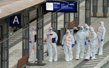 Một phụ nữ dùng dao đâm 17 người bị thương tại nhà ga Đức