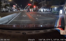 CSGT phạt tài xế vượt đèn đỏ 19 triệu đồng từ clip người đi đường đăng trên mạng