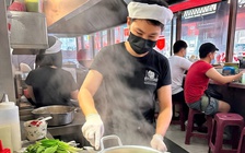 Đề xuất phạt tới 7 triệu vì móng tay, trang sức: Chủ quán ở TP.HCM cẩn trọng hơn
