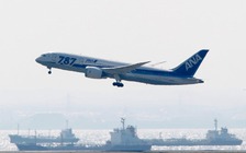 Hành khách tìm cách mở cửa thoát hiểm, máy bay từ Nhật đi Mỹ phải chuyển hướng