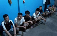 Bắt 14 đối tượng giữ trái phép 28 nữ nhân viên quán karaoke