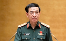 Bộ trưởng Bộ Quốc phòng trình dự án luật về tình trạng khẩn cấp