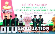 Trường ĐH Đà Lạt trao bằng kỹ sư công nghệ thông tin cho 25 công an