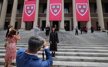 Mỹ kiểm tra gắt gao Harvard, không chỉ sinh viên quốc tế bị ảnh hưởng