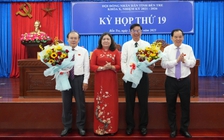 Bến Tre, Trà Vinh: Nhiều cán bộ chủ chốt nghỉ hưu trước tuổi