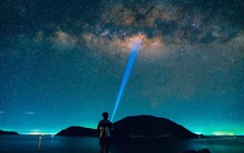 Lần đầu thấy dải ngân hà huyền ảo trên bầu trời Côn Đảo, nhiều người trầm trồ