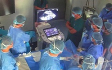 Bộ trưởng Bộ Y tế khen ê kíp thông tim bào thai của sản phụ Singapore