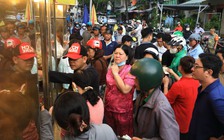 Tiệm vịt quay nổi tiếng TP.HCM đông nghẹt khách tết Đoan Ngọ, 3 giờ sáng mở bán