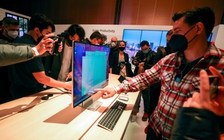 Tại sao TV lại rẻ hơn màn hình máy tính?