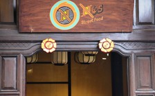 Độc đáo 'mắt cửa' Hội An
