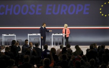 Châu Âu tung nửa tỉ euro 'lôi kéo' nhà khoa học muốn rời Mỹ vì ông Trump