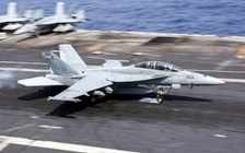 Tiêm kích F/A-18 thứ hai rơi khỏi tàu sân bay Mỹ trong một tuần