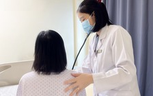 Sốt uống thuốc không hạ, đi khám phát hiện vi khuẩn 'ăn thủng' van tim