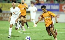 Cực khó cho HAGL: Đang lo trụ hạng thì phải đụng độ 'quái kiệt' Popov