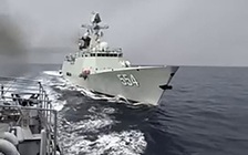 Tàu hải quân Philippines, Trung Quốc đối đầu gần bãi cạn Scarborough ở Biển Đông