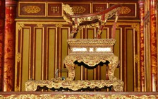 Phục chế ngai vàng triều Nguyễn thế nào? 