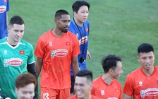 Cao Pendant Quang Vinh nâng cấp hàng thủ đội tuyển Việt Nam