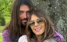 Elizabeth Hurley đón sinh nhật thứ 60, hạnh phúc bên cha Miley Cyrus