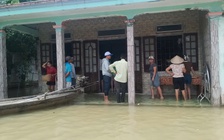 TP.Huế: Chìm thuyền khi qua đoạn ngập lũ, 2 người tử vong