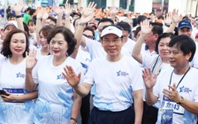 Bí thư TP.HCM cùng gần 1.000 nhà báo tham gia chạy 'Tự hào thành phố tôi yêu'