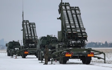 Chiến sự Ukraine ngày 1.208: Kyiv xoay xở thế nào khi Mỹ ngừng viện trợ?