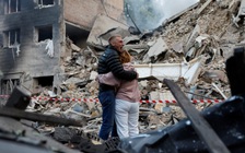 Nga - Ukraine tấn công nhau dồn dập