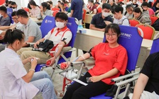 Sinh viên y dược hưởng ứng ngày hội hiến máu