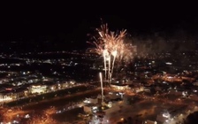 Bắn pháo hoa chào mừng sự kiện hợp nhất Cà Mau - Bạc Liêu